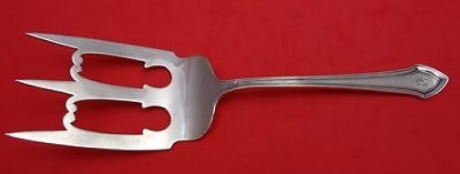 Durgin Essex Sterling Silver Toast Fork 8.5 Inch Monogrammed: Durgin Essex Sterling Silver Toast Fork 8.5 Inch Monogrammed This exquisite Essex toast fork by Durgin is crafted from high-quality sterling silver. Measuring 8 1/2 inches, it features the elegant Ess