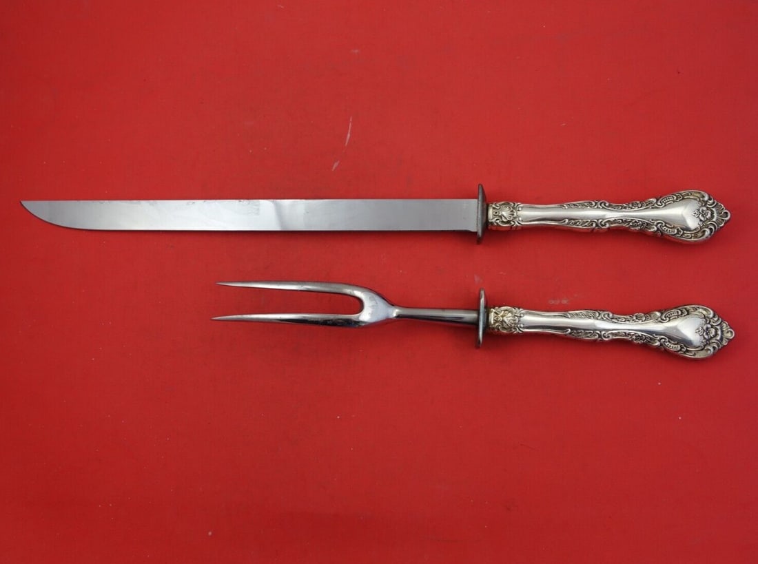Gorham Alencon Lace Sterling Silver Roast Carving Set 2pc: Gorham Alencon Lace Sterling Silver Roast Carving Set 2pc Elevate your dining experience with this exquisite Alencon Lace Roast Carving Set by Gorham. Crafted from high-quality sterling silver, this 2