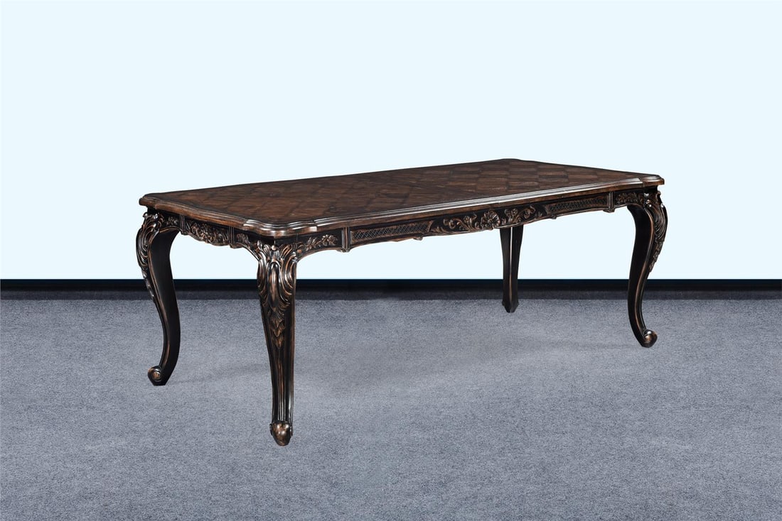 Elegant Extendable Solid Wood French Country Dining Table: Elegant Extendable Solid Wood French Country Dining Table This stylish French Country dining table features a charming antique-inspired design, perfect for adding elegance to any dining space. Constru