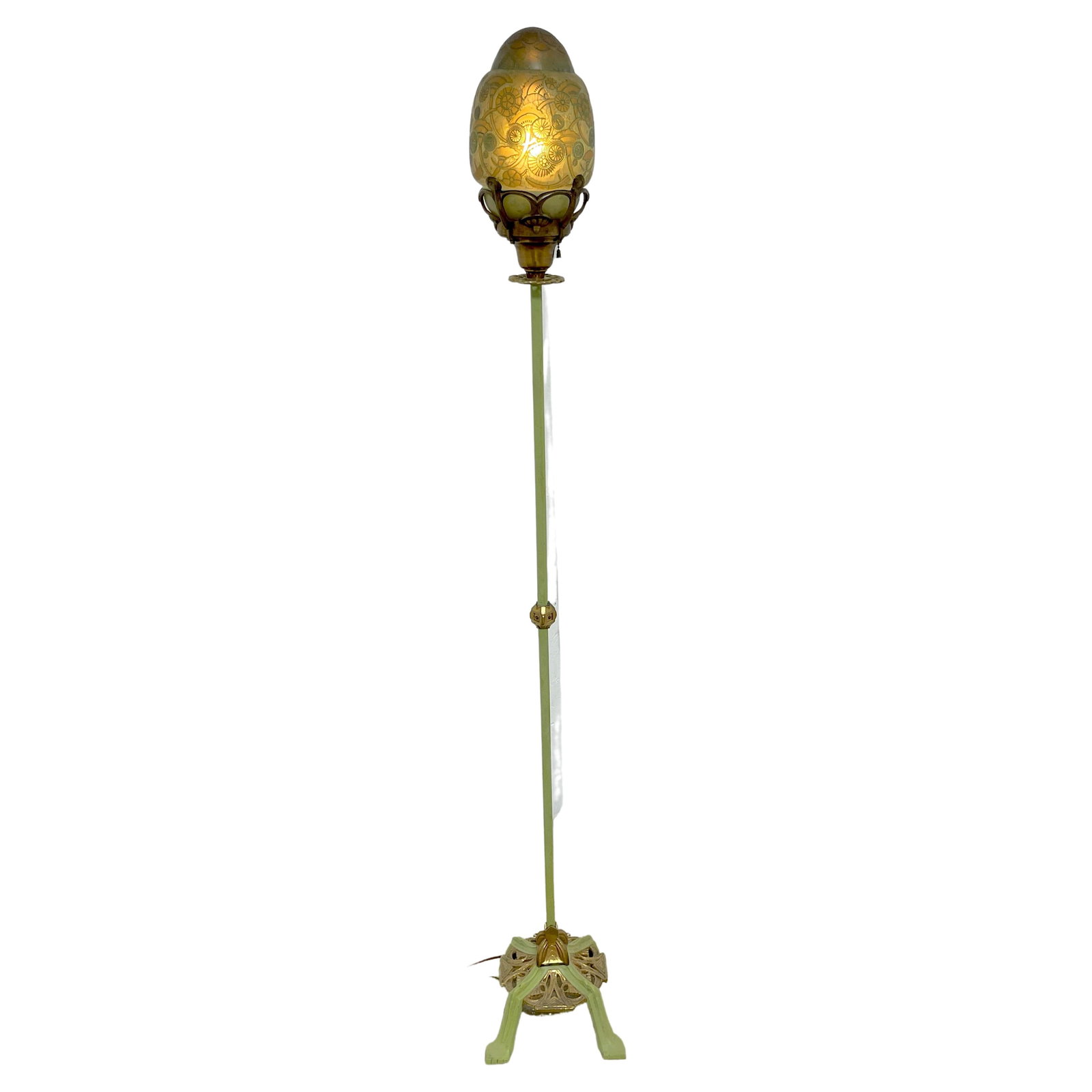 1930s French Art Deco Floor Lamp with Muller Freres Cameo Shade: 1930s French Art Deco Floor Lamp with Muller Freres Cameo Shade This exquisite French Art Deco floor lamp from the 1930s showcases a stunning Muller Freres cameo glass shade, attributed to the renowne