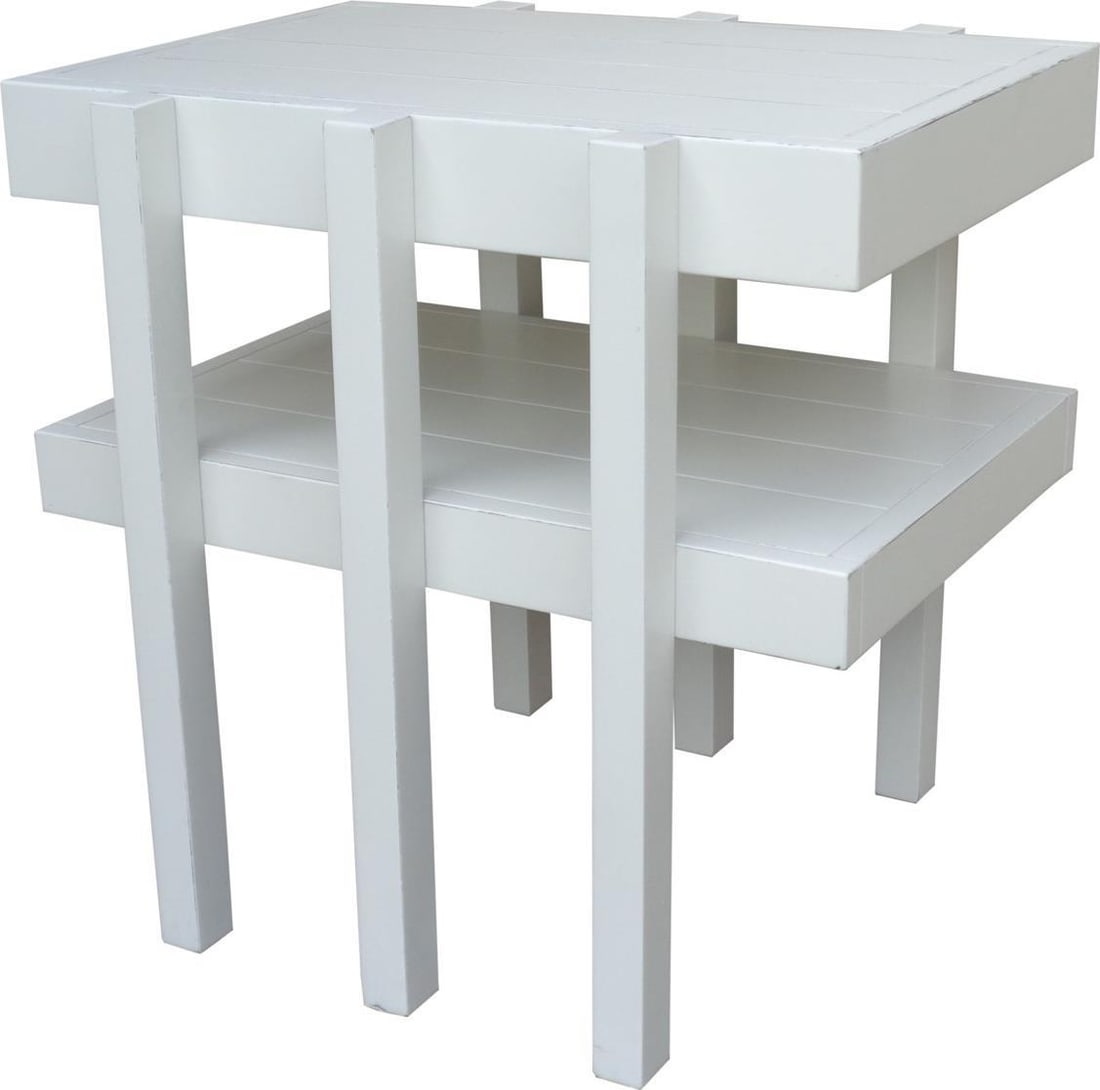 Trade Winds Hampton White Mahogany Side Table English Traditional Style: Trade Winds Hampton White Mahogany Side Table English Traditional Style Enhance your living space with this elegant white mahogany side table, a perfect addition to any room. This piece features a stu