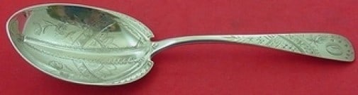 Brite-Cut Sterling Silver Berry Spoon Japanesque Bowl 9.5 inches Monogrammed O: Brite-Cut Sterling Silver Berry Spoon Japanesque Bowl 9.5 inches Monogrammed O This exquisite Brite-Cut Berry Spoon features a beautifully designed Japanesque bowl, measuring 9 1/2 inches in length. C