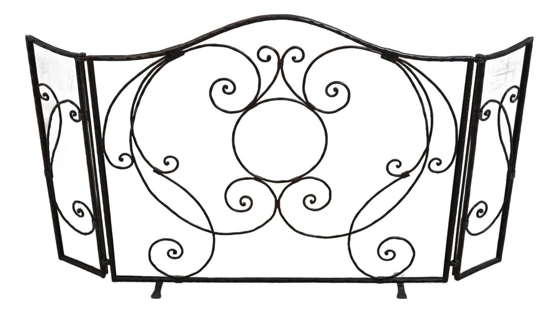 Jan Barboglio Wrought Iron Trifold Fireplace Screen 50 Years Old: Jan Barboglio Wrought Iron Trifold Fireplace Screen 50 Years Old This exquisite trifold fireplace screen by Jan Barboglio features a high-quality, heavy distressed hand-wrought iron frame, showcasing 