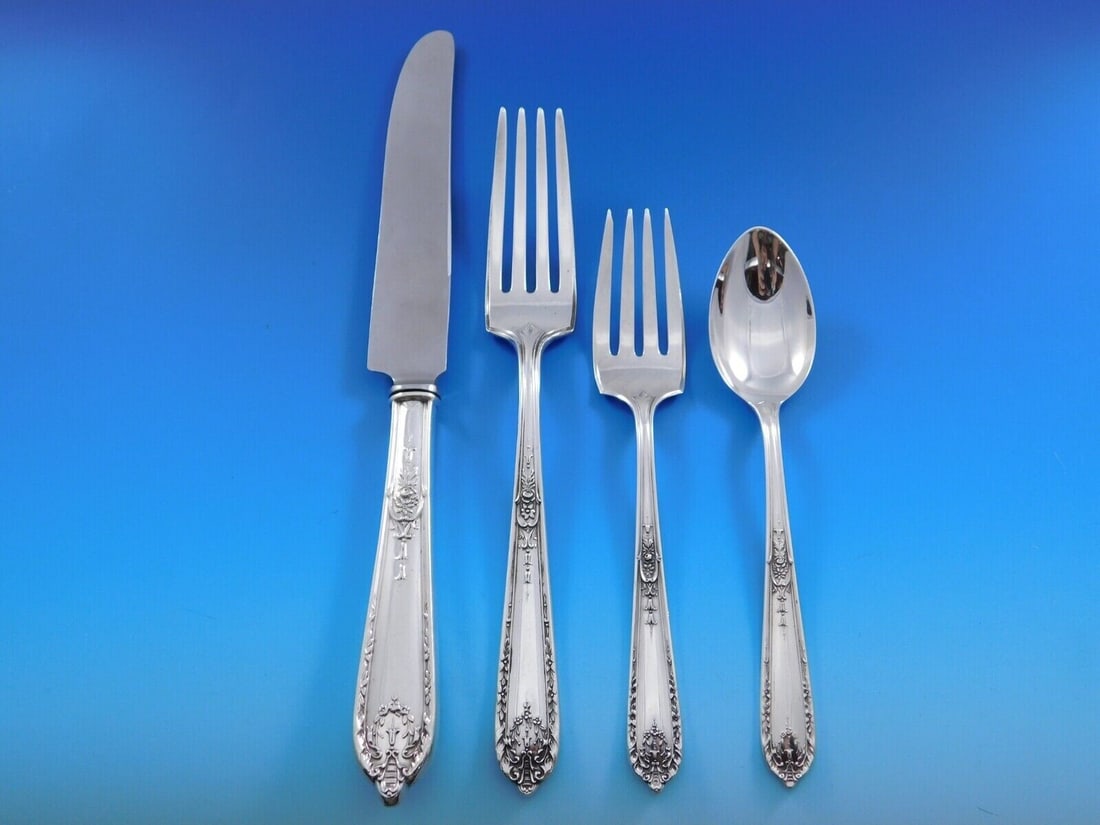 Alvin Della Robbia Sterling Silver 4-Piece Dinner Place Setting: Alvin Della Robbia Sterling Silver 4-Piece Dinner Place Setting Enhance your dining experience with this exquisite 4-piece place setting from the Della Robbia pattern by Alvin. Crafted from high-quali