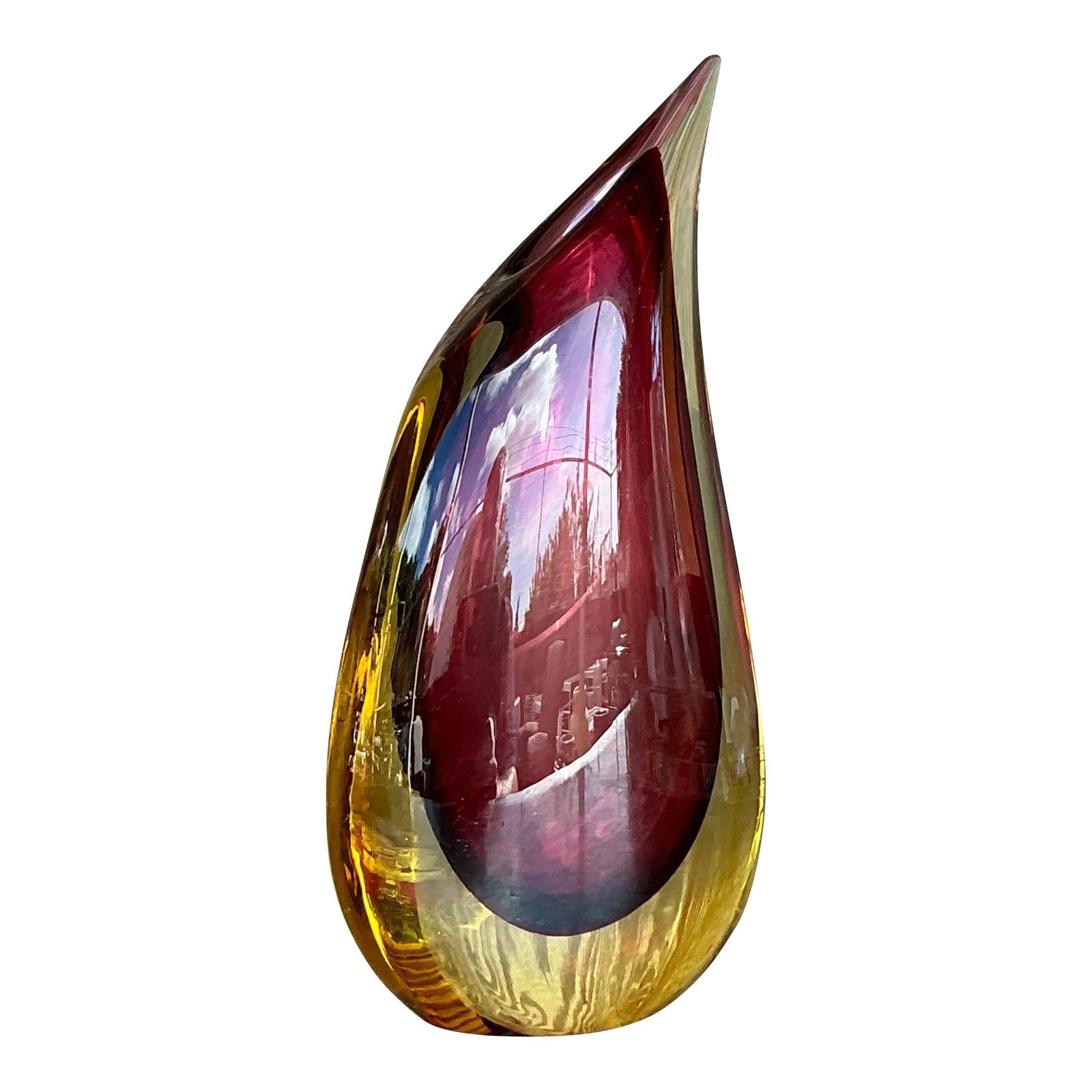 Vintage Boho Oggetti Italian Art Glass Vase Maroon 9.75" Tall: Vintage Boho Oggetti Italian Art Glass Vase Maroon 9.75" Tall Enhance your living space with this Vintage Boho Oggetti Italian Art Glass Vase, a true masterpiece of Italian craftsmanship. Handcrafted 