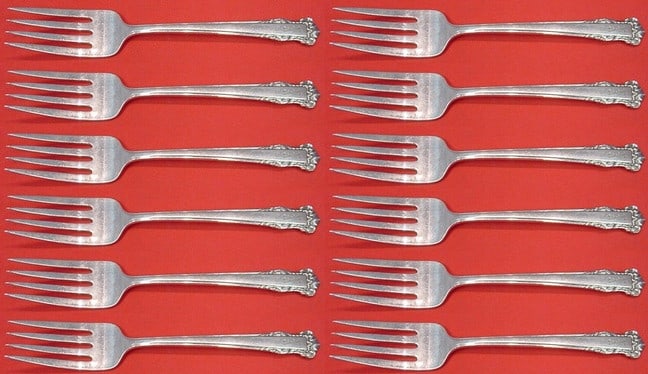 Lunt English Shell Sterling Silver Salad Fork Set 12 pcs 6 1/4 in: Lunt English Shell Sterling Silver Salad Fork Set 12 pcs 6 1/4 in This elegant 12-piece salad fork set features the classic English Shell pattern by Lunt, each fork measuring 6 1/4 inches. Crafted fro