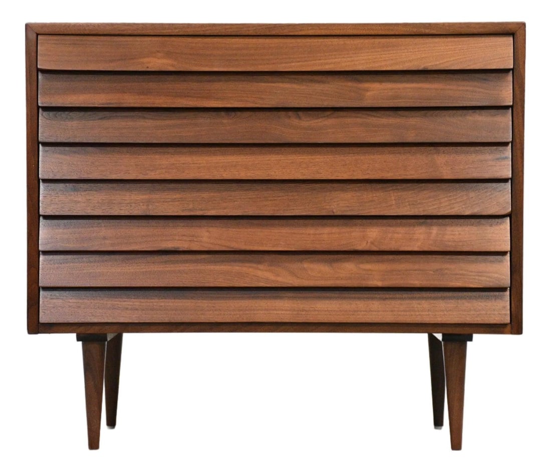 Mid Century Modern Walnut Dresser by Merton Gershun for American of Martinsville: Mid Century Modern Walnut Dresser by Merton Gershun for American of Martinsville This stunning mid-century modern dresser chest, designed by Merton Gershun for the American of Martinsville Dania Colle