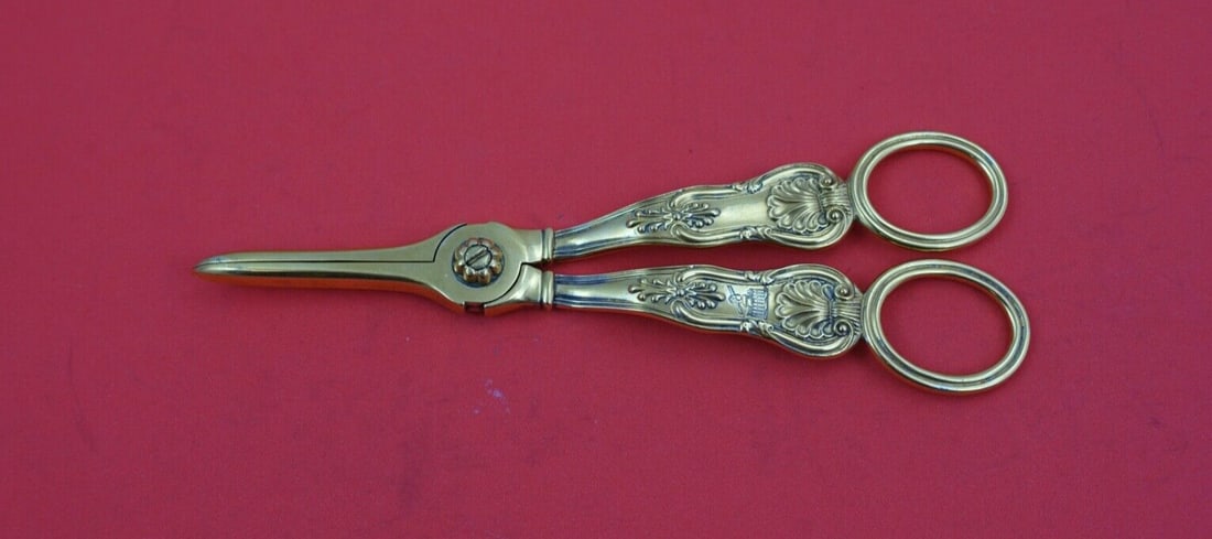 Monogrammed Kings Vermeil Sterling Silver Grape Shears 7 Inches: Monogrammed Kings Vermeil Sterling Silver Grape Shears 7 Inches Discover the elegance of these Kings Vermeil English Sterling Silver Grape Shears, measuring 7 inches. Crafted from sterling silver with