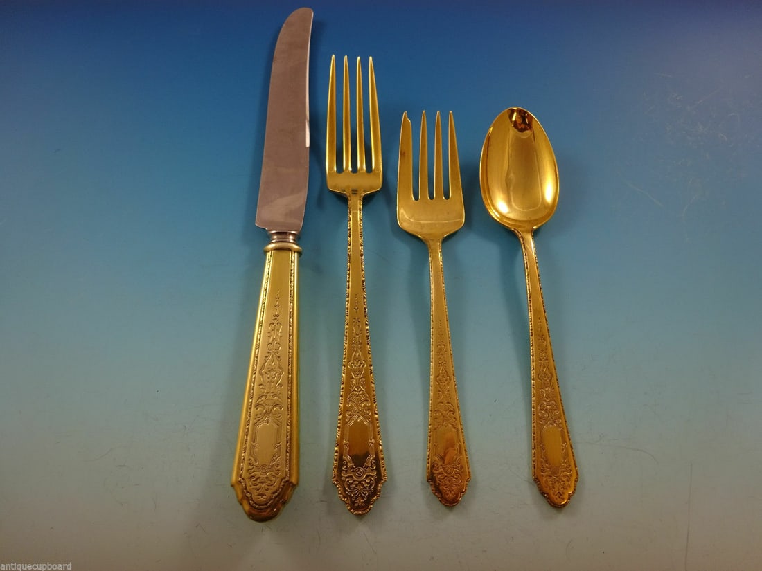 Lunt Mary II Vermeil 4-Piece Sterling Silver Place Setting: Lunt Mary II Vermeil 4-Piece Sterling Silver Place Setting Experience the elegance of the Mary II Vermeil place setting from Lunt, crafted from high-quality sterling silver. This exquisite 4-piece reg