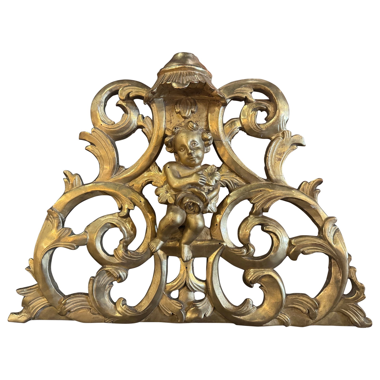 18th Century French Louis XV Giltwood Wall Decor Cherub Sculpture: 18th Century French Louis XV Giltwood Wall Decor Cherub Sculpture This exquisite 18th Century French Louis XV wall decor showcases a beautifully hand-carved giltwood design, featuring a charming cheru