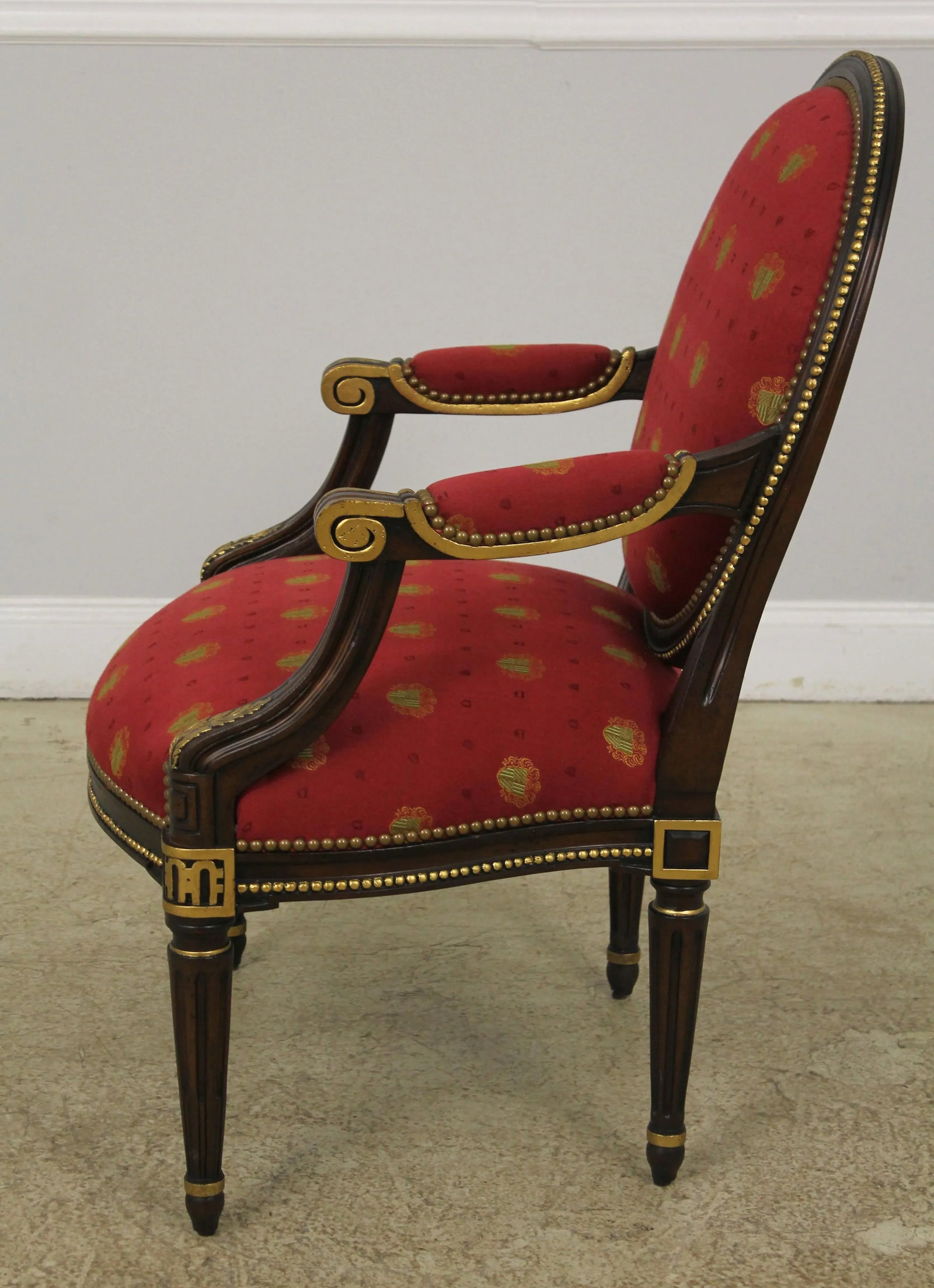 Pair of Ej Victor French Louis XVI Medallion Back Armchairs in Mahogany - 3
