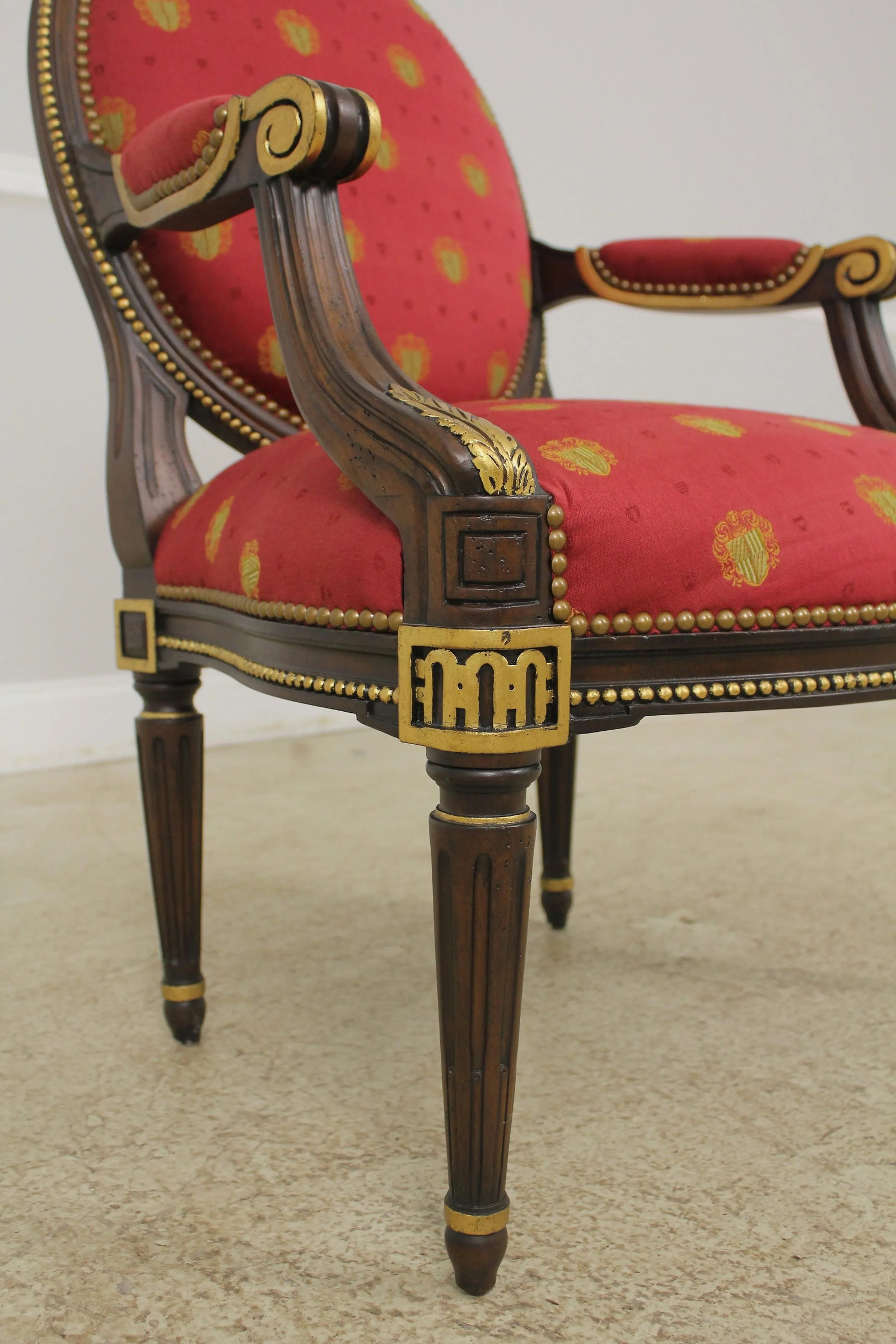 Pair of Ej Victor French Louis XVI Medallion Back Armchairs in Mahogany - 5