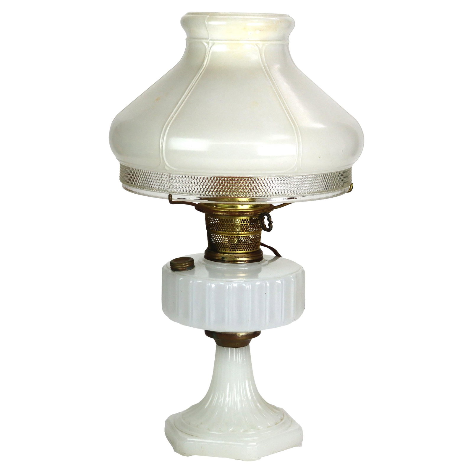 Electrified Lincoln Drape Alacite Glass Kerosene Lamp Circa 1920: Electrified Lincoln Drape Alacite Glass Kerosene Lamp Circa 1920 This is an antique Alacite glass Lincoln Drape lamp by Aladdin, dating to around 1920. Originally designed for kerosene, this lamp has 