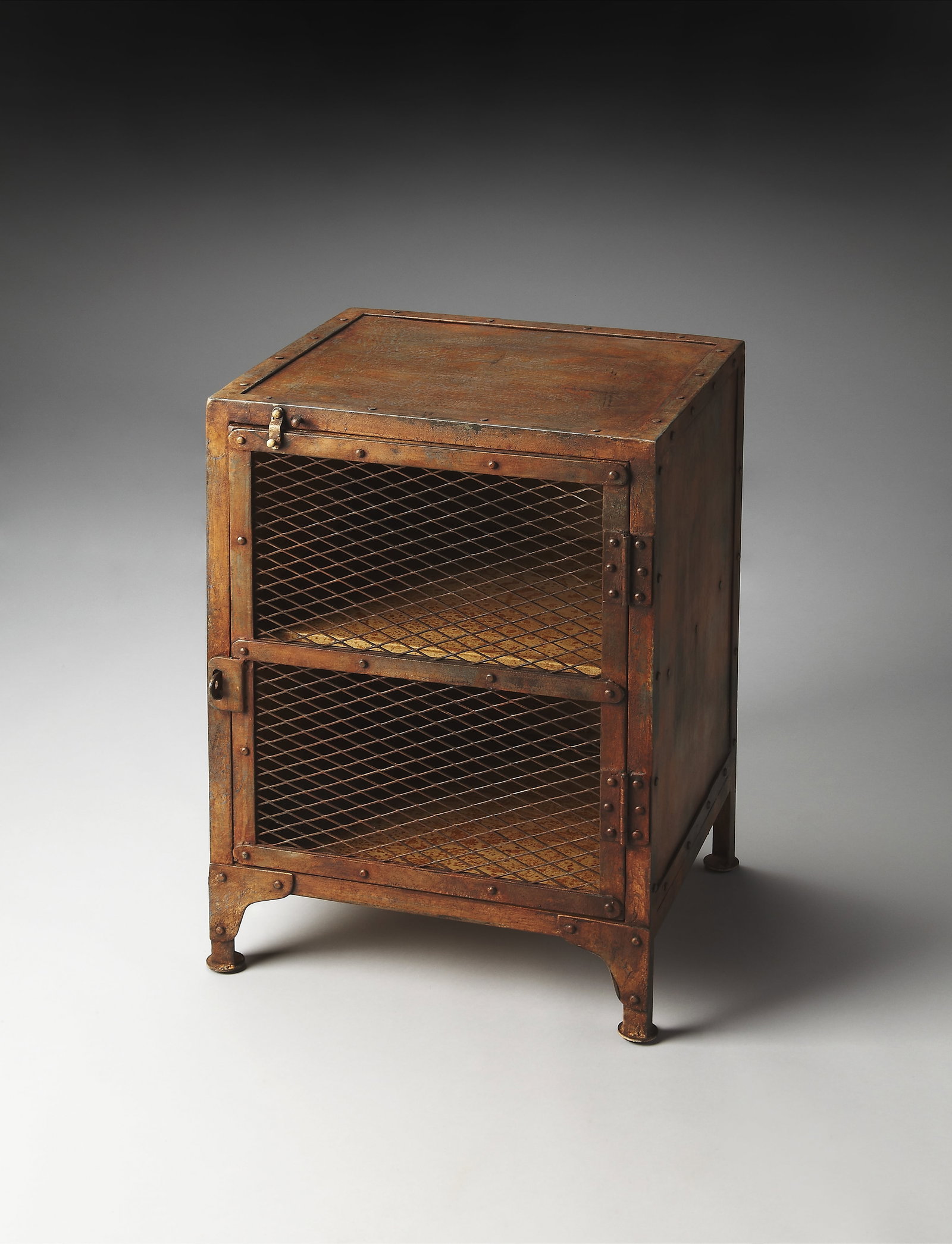 Butler Rustic Cast Iron Chairside Chest Industrial Style: Butler Rustic Cast Iron Chairside Chest Industrial Style Enhance your living space with this Rustic Cast Iron Chairside Chest, designed in an industrial style that combines vintage charm with modern f