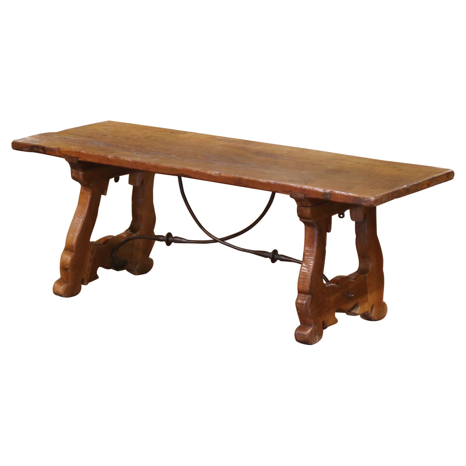 18th Century Spanish Walnut Coffee Table Louis XIII Style: 18th Century Spanish Walnut Coffee Table Louis XIII Style This exquisite late 18th century Spanish coffee table is a true testament to craftsmanship. Crafted circa 1780 from solid walnut, it features 