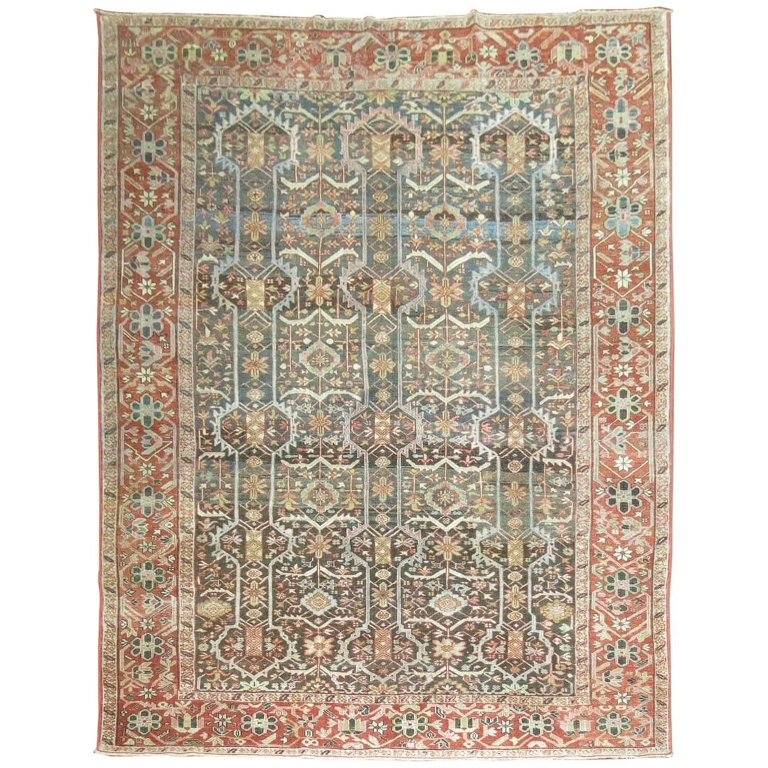 20th Century Persian Heriz Serapi Rug Hand-Woven Wool 9' x 11'8'': 20th Century Persian Heriz Serapi Rug Hand-Woven Wool 9' x 11'8'' This stunning Antique Persian Heriz Decorative Rug showcases the rich heritage of Persian craftsmanship. With dimensions of 9' x 11'8"