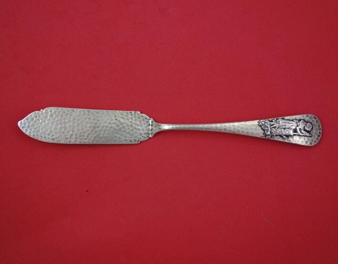 Gorham Applied Metals Sterling Silver Master Butter Knife 7 7/8": Gorham Applied Metals Sterling Silver Master Butter Knife 7 7/8" This exquisite master butter knife from Gorham features a stunning hand-hammered design with an applied woman motif. Crafted from high-