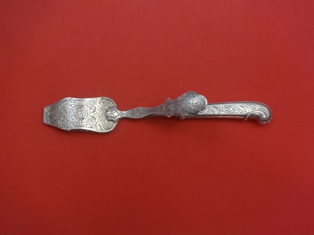 Unknown Pattern Dutch Sterling Silver Sandwich Tong 10 1/4 inches: Unknown Pattern Dutch Sterling Silver Sandwich Tong 10 1/4 inches This exquisite sandwich tong is crafted from high-quality sterling silver, featuring a design that remains unidentified. Measuring 10 
