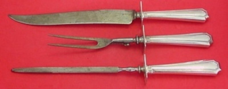 Durgin-Gorham Fairfax Sterling Silver 3pc Carving Set with Steel Implements: Durgin-Gorham Fairfax Sterling Silver 3pc Carving Set with Steel Implements Introducing the Fairfax by Durgin-Gorham Sterling Silver Roast Carving Set, a timeless 3-piece collection that combines eleg