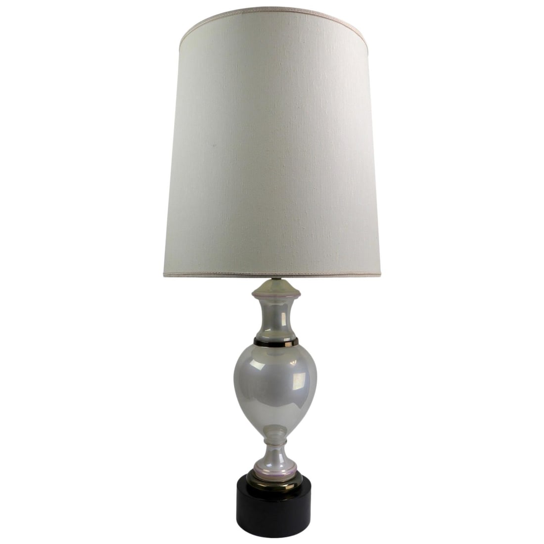 Elegant Pearlized Opaline Glass Table Lamp Paul Hanson 19.5 Inch: Elegant Pearlized Opaline Glass Table Lamp Paul Hanson 19.5 Inch This exquisite pearlized opaline glass table lamp showcases a glamorous and elegant design, attributed to Paul Hanson. The lamp feature