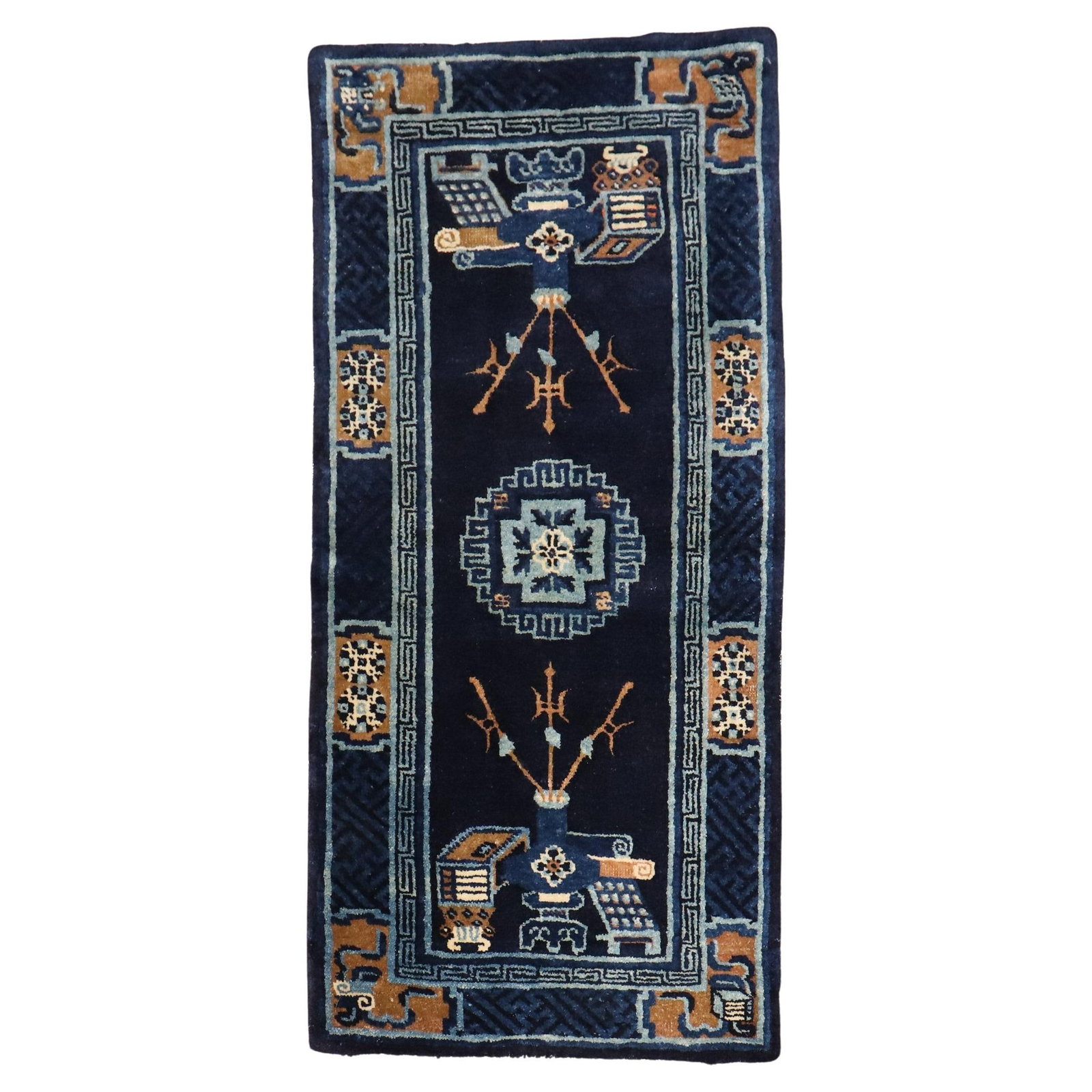 Early 20th Century Hand-Woven Chinese Peking Wool Rug 26 x 52: Early 20th Century Hand-Woven Chinese Peking Wool Rug 26 x 52 Discover the elegance of this scatter-size Chinese Peking rug, a stunning example of early 20th century craftsmanship. Hand-woven from hig