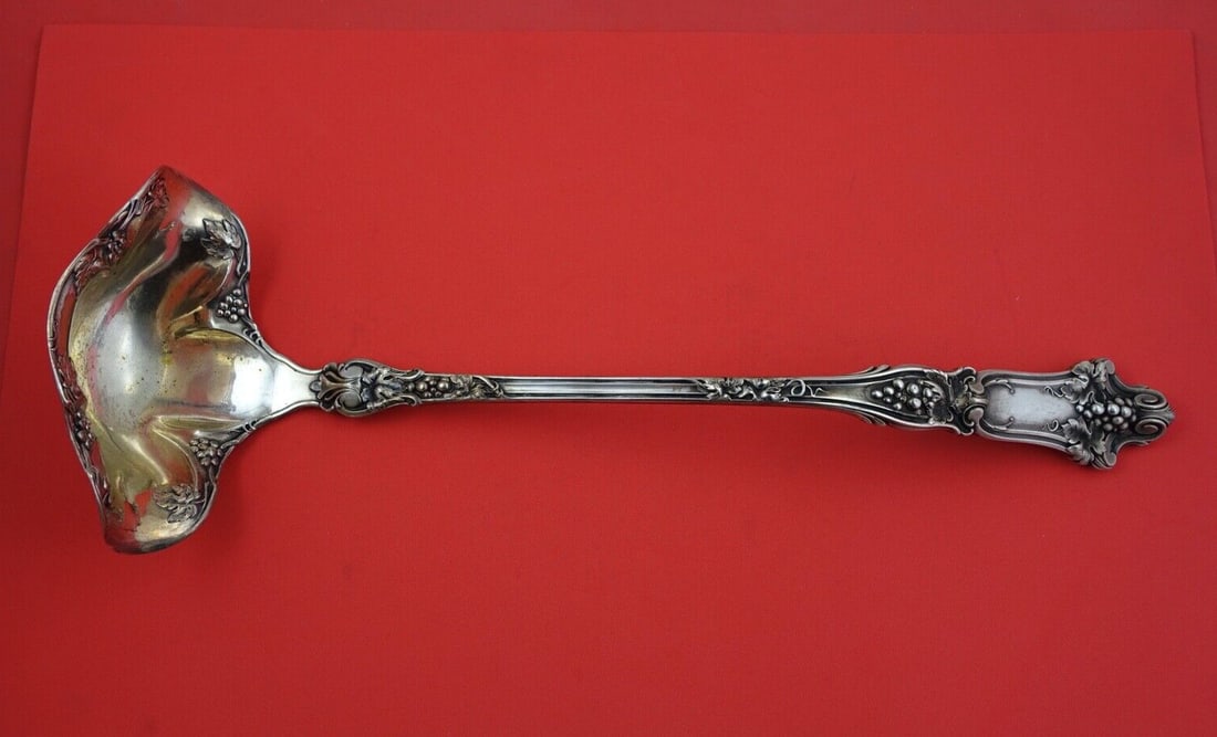Wallace No. #4 Silver Plate Punch Ladle 15 3/4 Double Spout Grapes Design: Wallace No. #4 Silver Plate Punch Ladle 15 3/4 Double Spout Grapes Design This exquisite punch ladle from Wallace, known as pattern No. #4, features an elegant design adorned with fancy grapes and vin