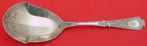 Seymour Duchess Sterling Silver Berry Spoon 8 1/4 Inch Bright-Cut: Seymour Duchess Sterling Silver Berry Spoon 8 1/4 Inch Bright-Cut This exquisite serving spoon, part of the Duchess pattern by Seymour, boasts a bright-cut bowl and measures 8 1/4 inches in length. Cr
