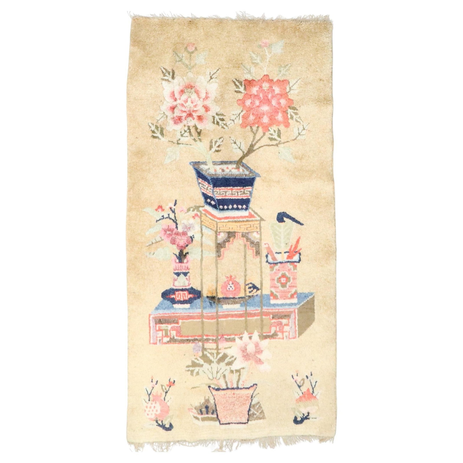 Stunning 1920s Ivory Chinese Batou Floral Hand-Woven Rug 37 x 50: Stunning 1920s Ivory Chinese Batou Floral Hand-Woven Rug 37 x 50 This stunning ivory Chinese Batou floral rug from the Zabihi Collection is a beautiful example of early 20th-century folk art. Hand-wov