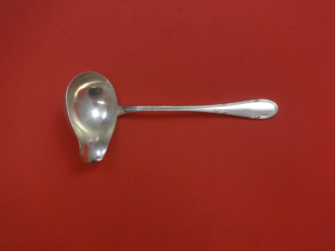 Buccellati Parma Sterling Silver Gravy Ladle with Spout 7 Inches: Buccellati Parma Sterling Silver Gravy Ladle with Spout 7 Inches This exquisite gravy ladle features the elegant Parma pattern by Buccellati, crafted in high-quality sterling silver. Designed with a c