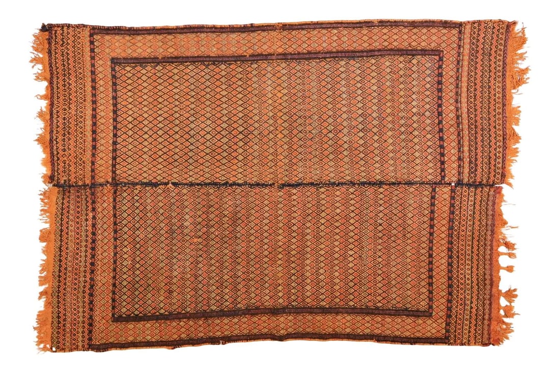 Persian Shiraz Wool Kilim Rug in Natural Apricot Tones 4'11 x 6'9: Persian Shiraz Wool Kilim Rug in Natural Apricot Tones 4'11 x 6'9 This vintage Shiraz kilim is hand woven with natural colors and features a fine weave. The tribal design adds a distinctive character,