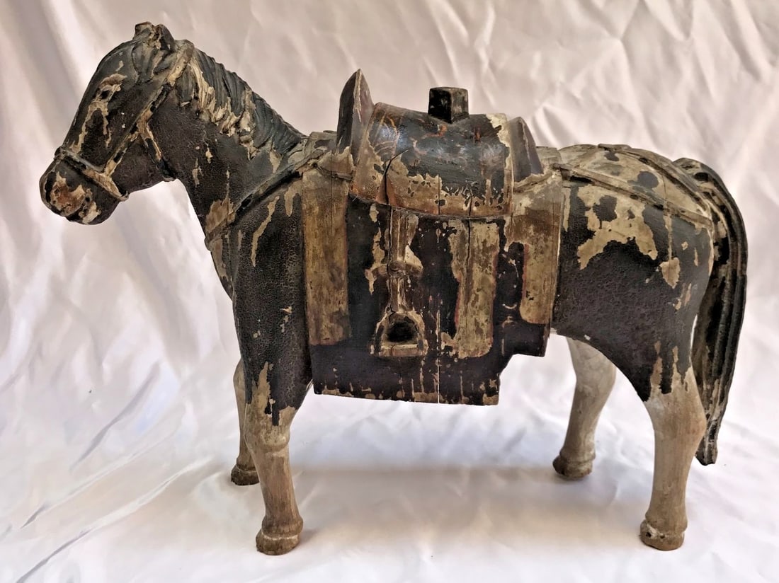 18th Century Wooden Horse Antique Art from Paris: 18th Century Wooden Horse Antique Art from Paris Presenting a stunning 18th century wooden horse, showcasing exquisite detail and craftsmanship. This piece, purchased in Paris 40 years ago, is a remar