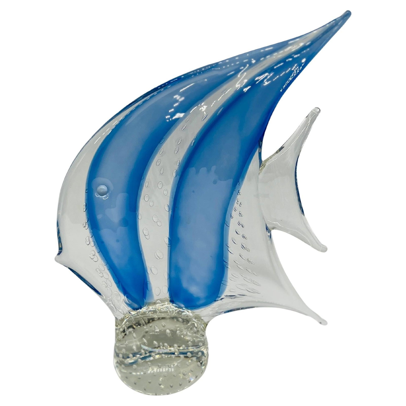 Mid-Century Modern Icet Murano Art Glass Fish Sculpture Italy: Mid-Century Modern Icet Murano Art Glass Fish Sculpture Italy This vintage Murano glass fish sculpture, crafted by Icet, exemplifies the elegance of mid-century Italian glass artistry. Standing at 11 