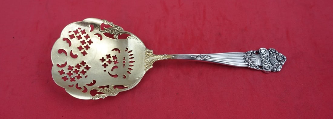 Towle Georgian Sterling Silver Tomato Server 7 5/8 Light Gold Wash: Towle Georgian Sterling Silver Tomato Server 7 5/8 Light Gold Wash Add a touch of elegance to your dining experience with this exquisite Georgian Tomato Server by Towle. Crafted from high-quality ster
