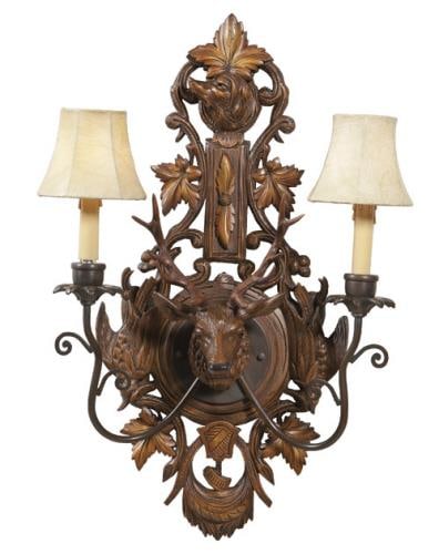 Lodge Style Resin Wall Sconce with Deer Stag Design: Lodge Style Resin Wall Sconce with Deer Stag Design Illuminate your space with this stunning Lodge Style Faux Leather Stag Sconce. Crafted from durable resin, this wall sconce showcases a charming dee