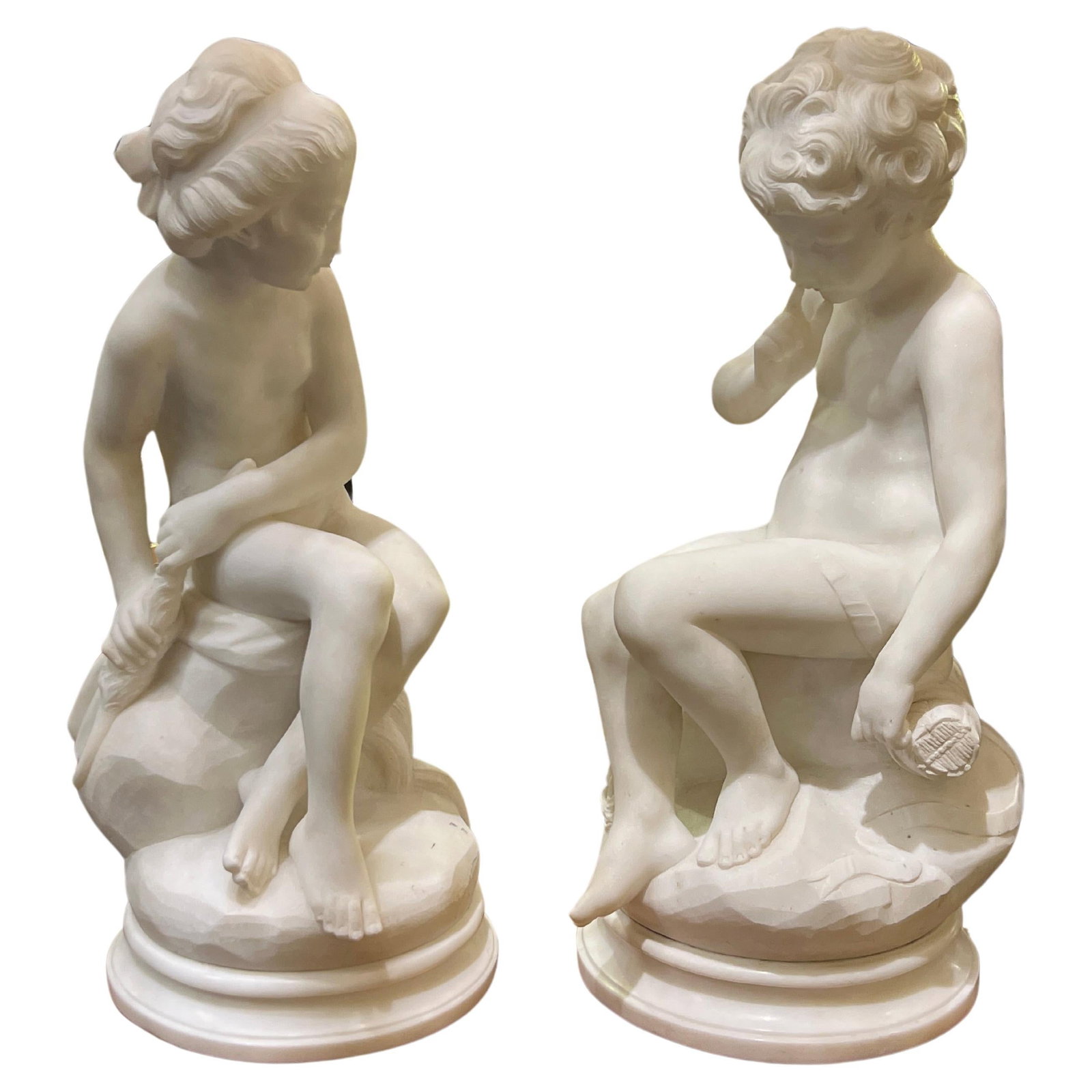 Set of 2 Carrara Marble Psyche and Cupid Figures After Falconet: Set of 2 Carrara Marble Psyche and Cupid Figures After Falconet This pair of hand-carved Carrara marble statues features Psyche and Cupid, inspired by the original 18th-century models by Etienne-Mauri