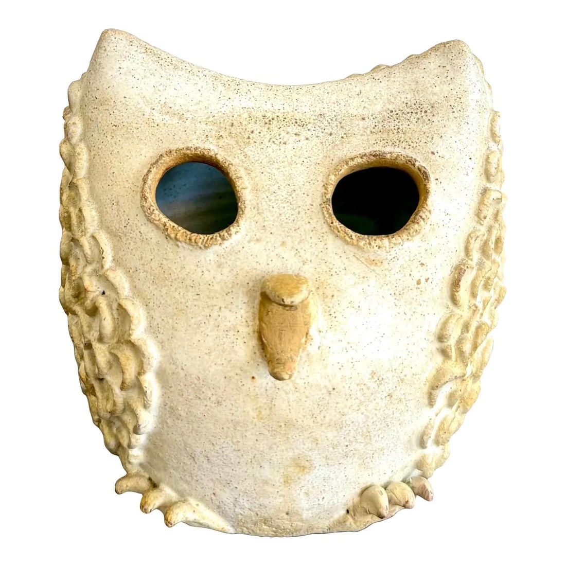 Charming Vintage Boho Owl Pottery Sculpture in Cream: Charming Vintage Boho Owl Pottery Sculpture in Cream Add a touch of whimsy to your decor with this charming vintage ceramic owl. Its wide, hollow eyes and softly speckled surface create a curious expr