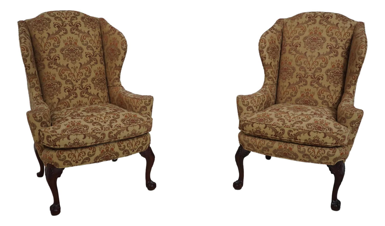 Stickley Mahogany Wing Chairs Pair with Carved Details: Stickley Mahogany Wing Chairs Pair with Carved Details This exquisite pair of Stickley mahogany wing chairs offers a blend of classic design and high-quality craftsmanship. Featuring beautifully carve