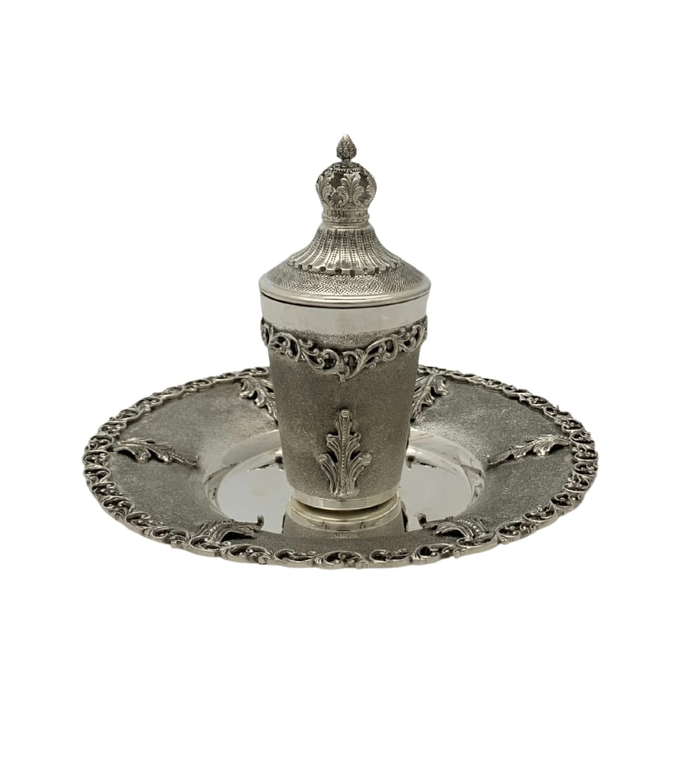 Handmade 925 Sterling Silver Cup Tray Leaf Applique Set: Handmade 925 Sterling Silver Cup Tray Leaf Applique Set This exquisite set features a fine 925 sterling silver cup, tray, and crown cover, all beautifully handcrafted in Turkey. The set showcases intr