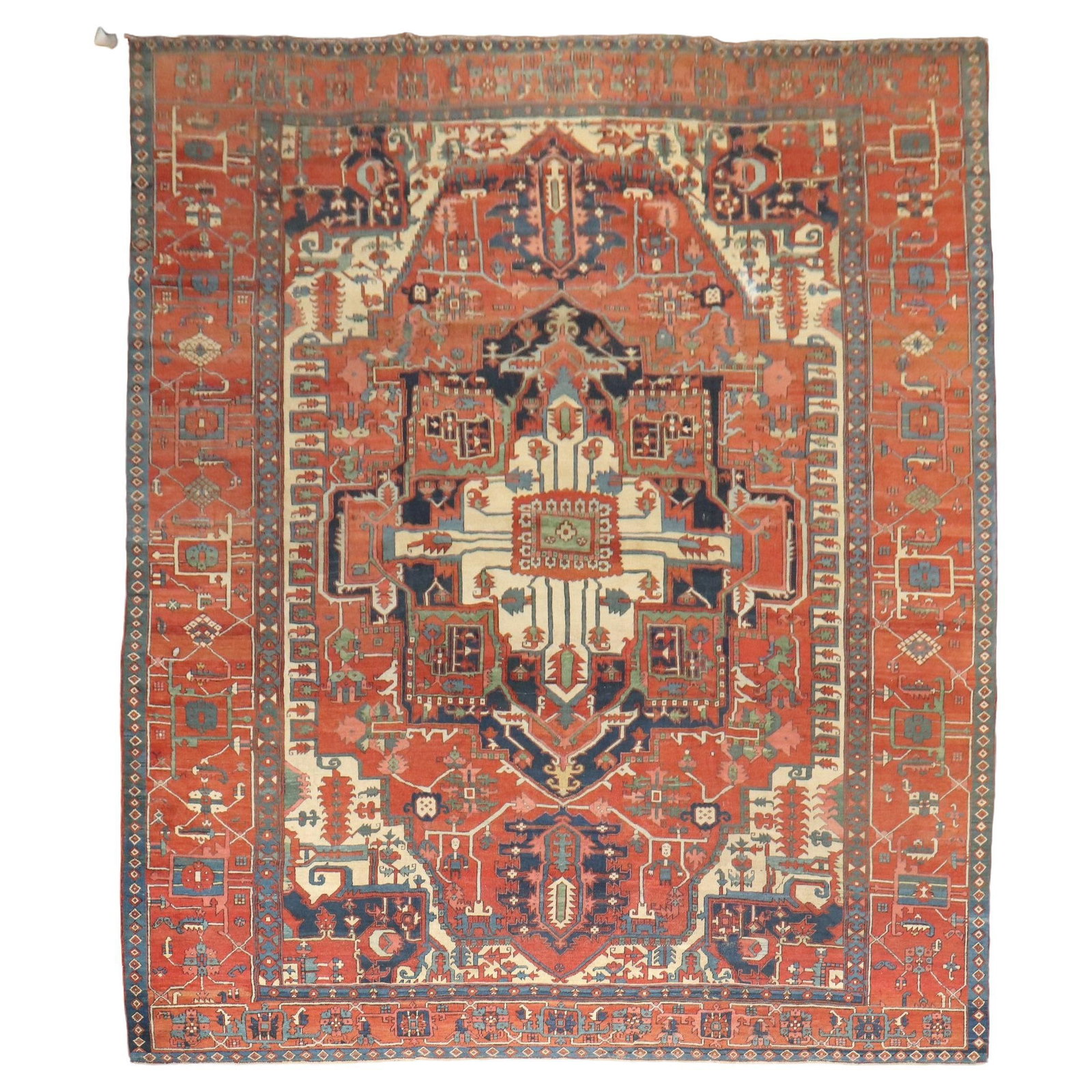 Antique Persian Serapi Carpet 19th Century Folk Art 11'1 x 15'1: Antique Persian Serapi Carpet 19th Century Folk Art 11'1 x 15'1 This exquisite late 19th century Persian Serapi carpet showcases a unique blend of folk art style and pictorial elements, featuring huma