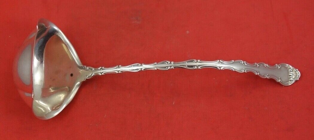 Gorham Strasbourg Sterling Silver Bouillon Ladle 8.5 inch Heirloom: Gorham Strasbourg Sterling Silver Bouillon Ladle 8.5 inch Heirloom This exquisite Strasbourg Bouillon Ladle by Gorham is a stunning addition to any table setting. Crafted from high-quality sterling si