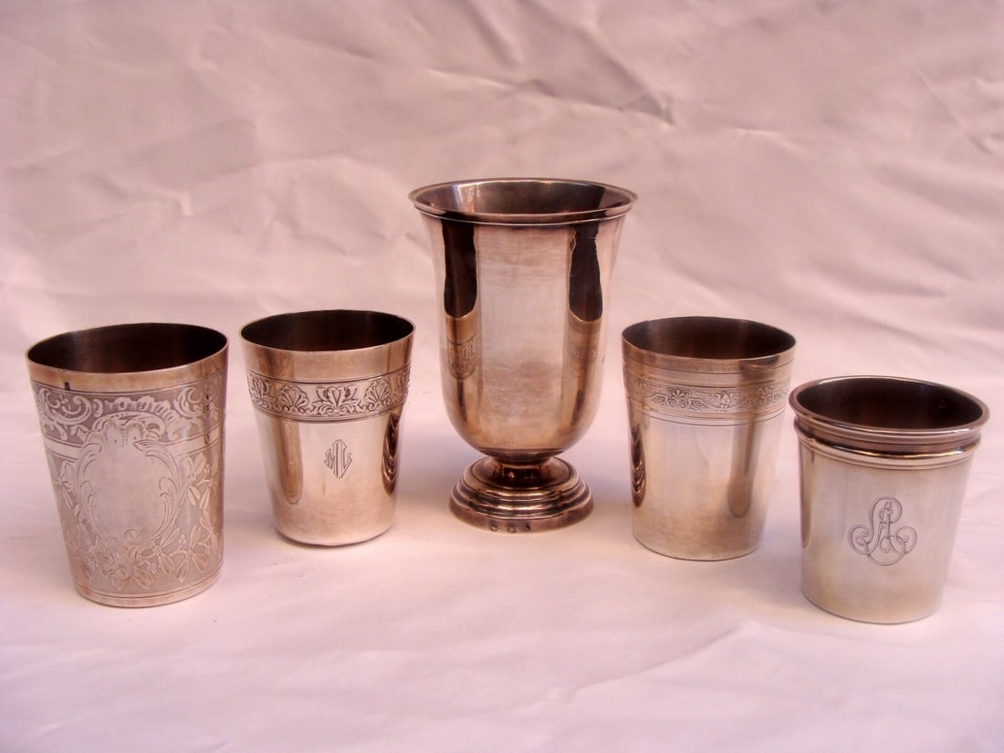 Collection of 5 French Sterling Silver Cups 1900 Hallmarked: Collection of 5 French Sterling Silver Cups 1900 Hallmarked This exquisite collection features five French sterling silver cups dating from 1900 to 1940, showcasing remarkable craftsmanship and intric