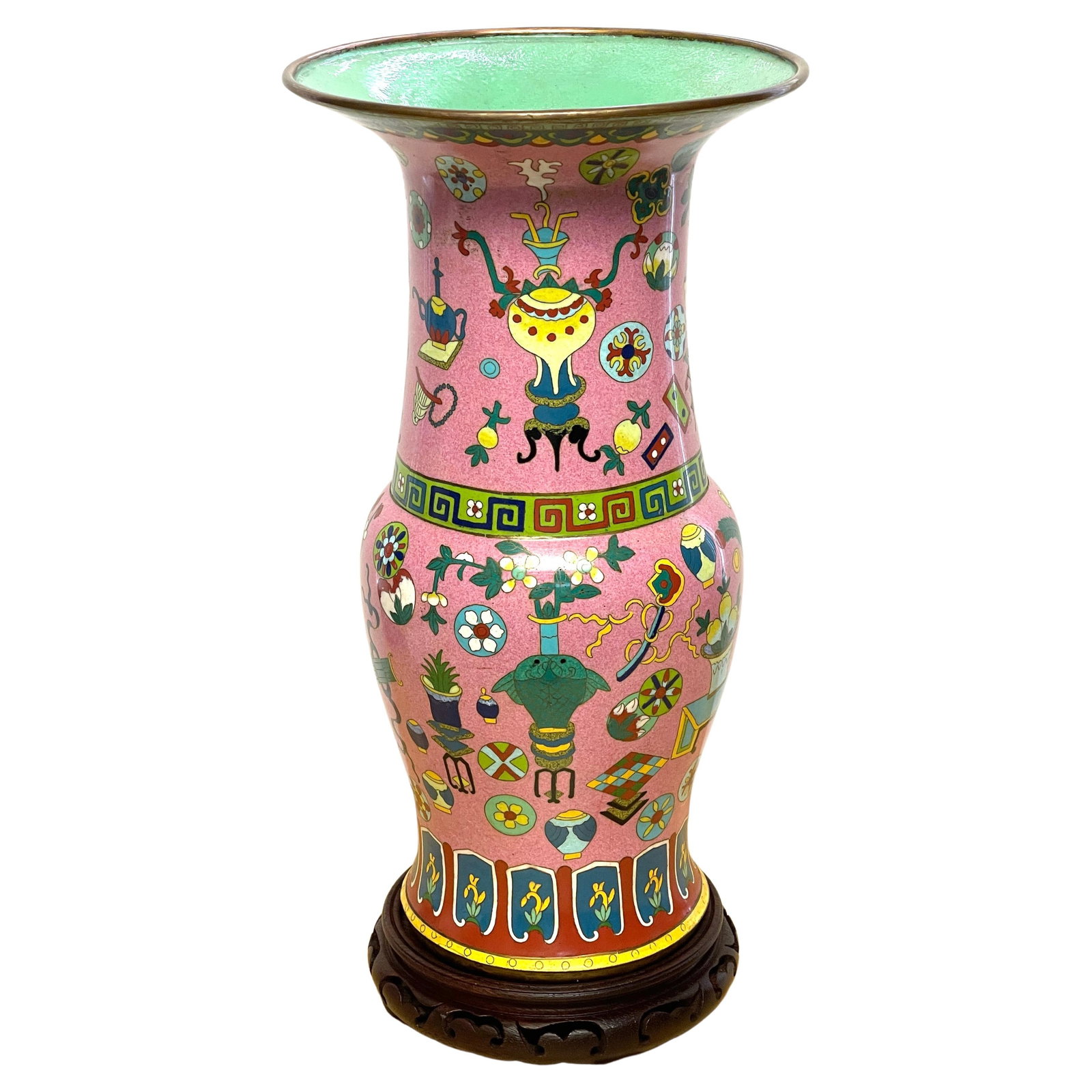 20th Century Chinese Cloisonne Vase with Hardwood Stand: 20th Century Chinese Cloisonne Vase with Hardwood Stand Experience the elegance of Chinese craftsmanship with this stunning 20th-century Chinese export cloisonne vase, featuring a delicate pink backgr