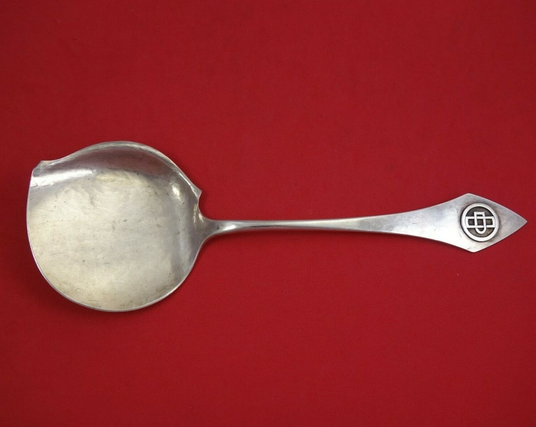 TC Shop Sterling Silver Tomato Server Pointed Pattern Deco Monogram 9 3/4": TC Shop Sterling Silver Tomato Server Pointed Pattern Deco Monogram 9 3/4" This exquisite tomato server, crafted by TC Shop, is made of high-quality sterling silver and features a decorative applied m