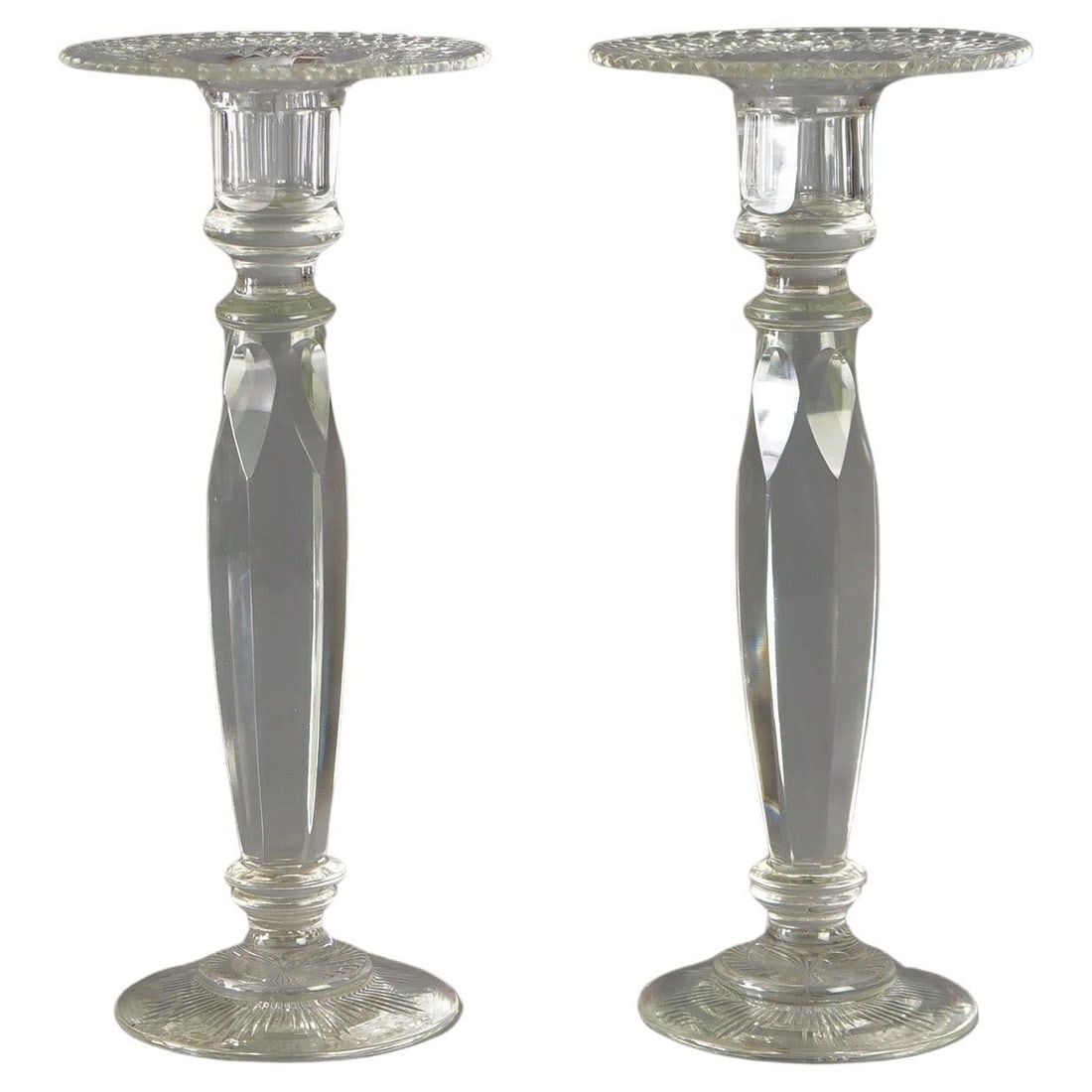 Antique Sinclair Crystal Candlesticks Set of 2 Signed C1920: Antique Sinclair Crystal Candlesticks Set of 2 Signed C1920 This elegant pair of Antique Sinclair Crystal Candlesticks, crafted circa 1920, exemplifies the exquisite craftsmanship of the early 20th ce