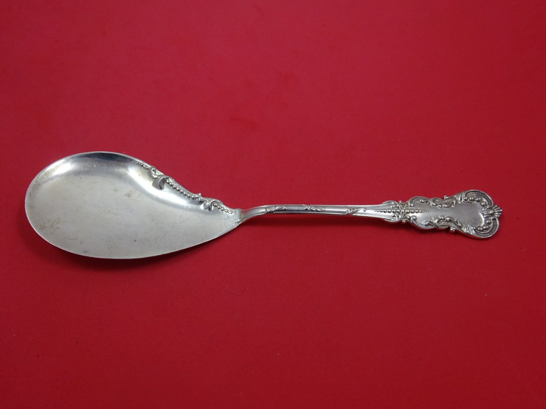 HH Curtis Sterling Silver Oyster Server 9 3/8 inches Unmonogrammed: HH Curtis Sterling Silver Oyster Server 9 3/8 inches Unmonogrammed This exquisite Oyster Server by HH Curtis is crafted from high-quality sterling silver, measuring 9 3/8 inches in length. The elegant