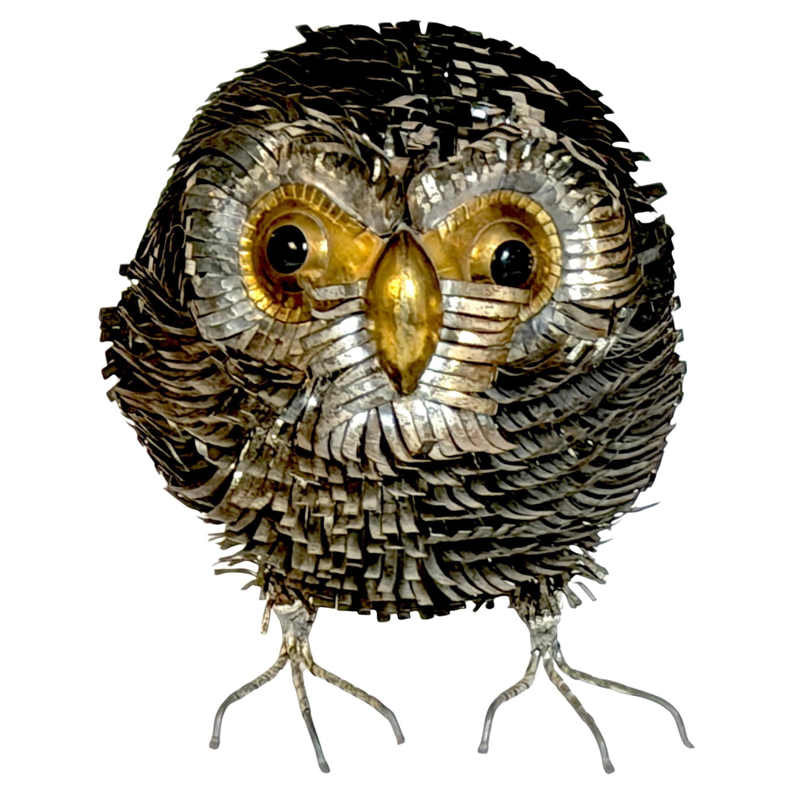 Brutalist Metal Owl Sculpture Attributed to Sergio Bustamante 1970s: Brutalist Metal Owl Sculpture Attributed to Sergio Bustamante 1970s This Brutalist metal owl sculpture, attributed to Sergio Bustamante and dating to the 1970s, exemplifies Mexican studio metalwork of