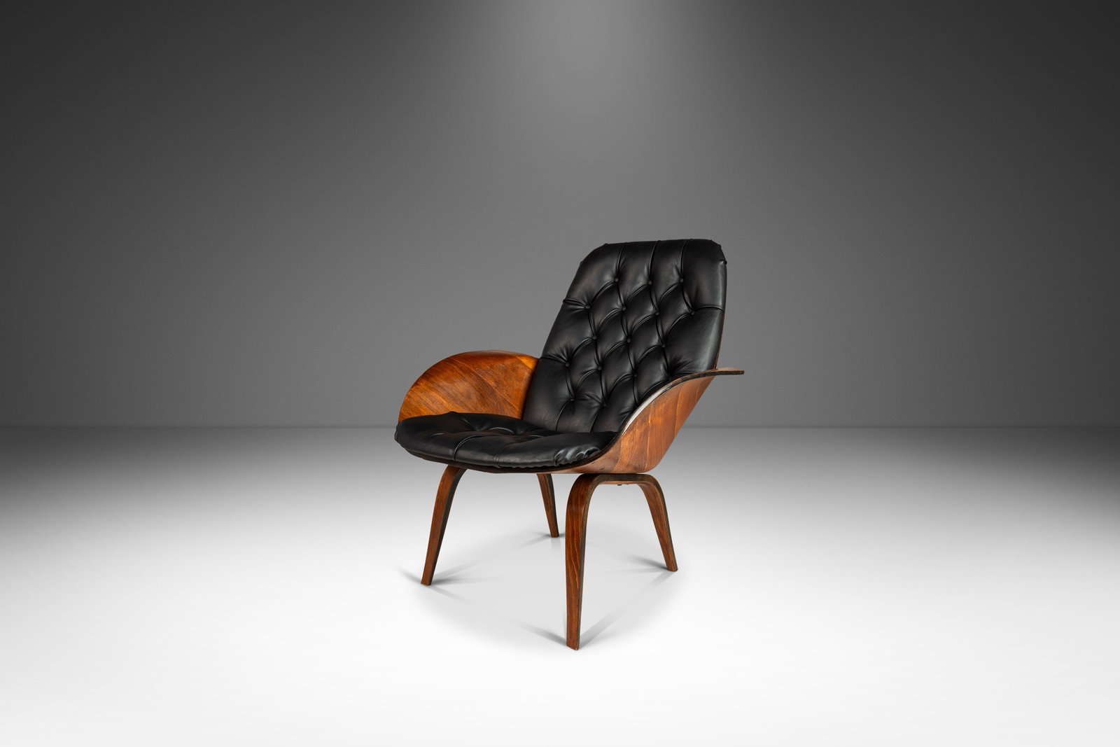 Rare George Mulhauser Mrs. Lounge Chair Walnut Vinyl Plycraft 1960s: Rare George Mulhauser Mrs. Lounge Chair Walnut Vinyl Plycraft 1960s Discover a true Mid-Century Modern masterpiece with the "Mrs." Lounge Chair, designed by George Mulhauser for Plycraft in the 1960s.