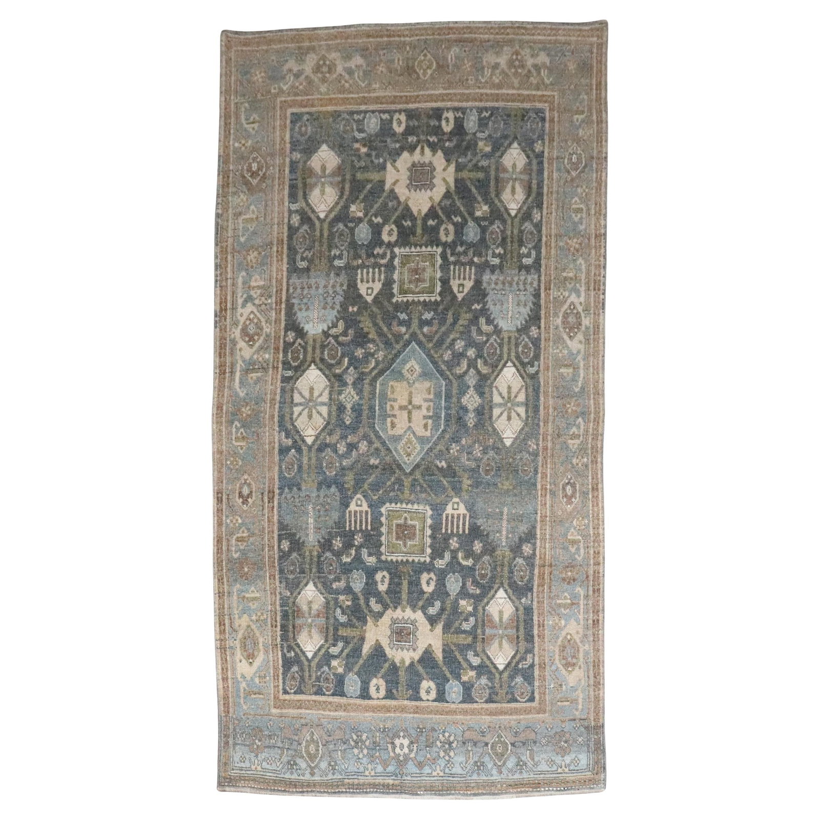 Antique Bakshaish Style Persian Bidjar Wool Rug 4'3" x 7'10" circa 1910: Antique Bakshaish Style Persian Bidjar Wool Rug 4'3" x 7'10" circa 1910 This antique Persian Bidjar accent rug from the early 20th century features a Bakshaish style and is hand-woven from wool. Origi