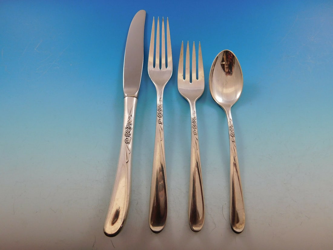 Towle Silver Spray Sterling Silver 4-Piece Place Setting: Towle Silver Spray Sterling Silver 4-Piece Place Setting Enhance your dining experience with this elegant 4-piece place setting in the Silver Spray pattern by Towle. Crafted from high-quality sterling