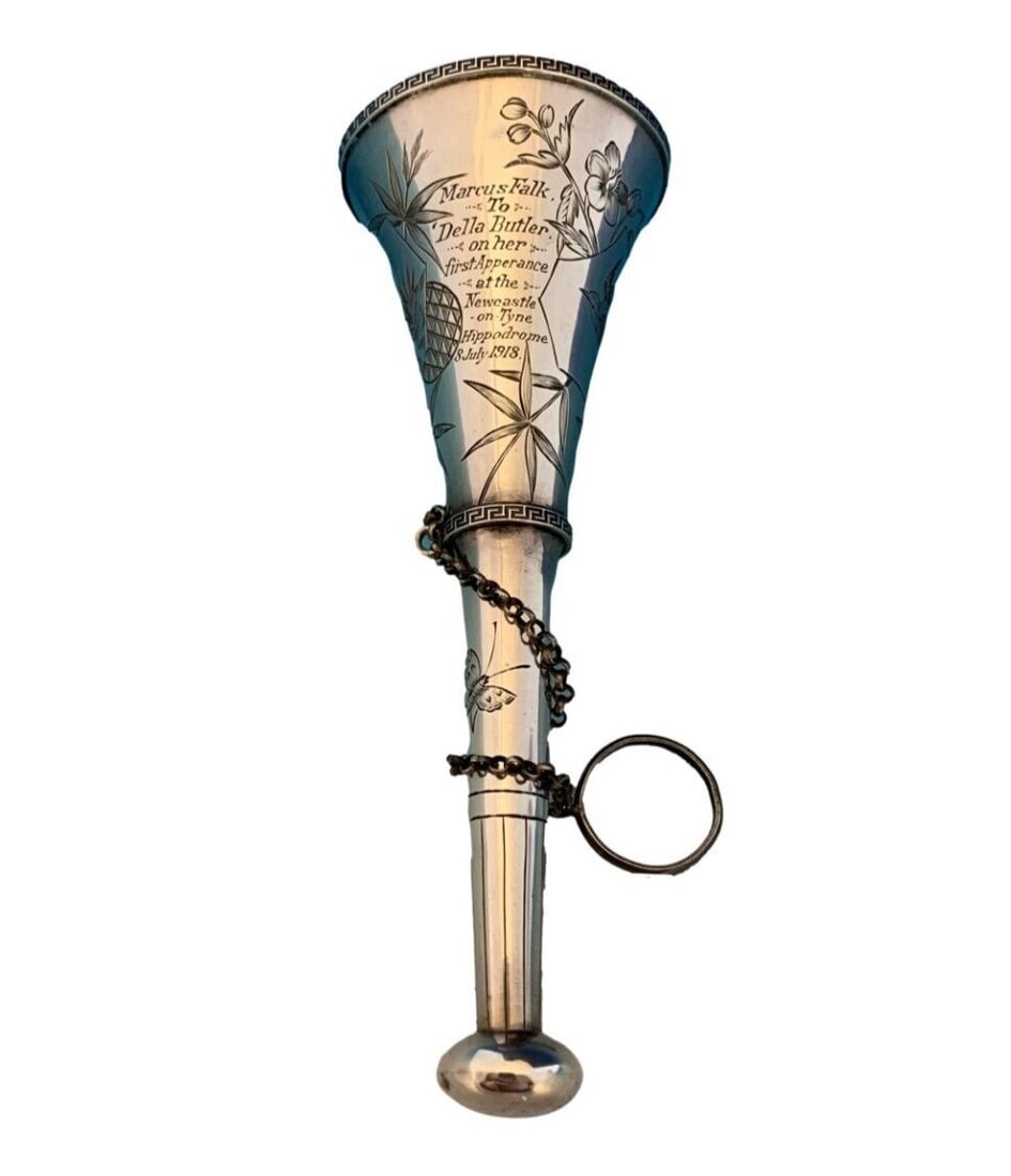 Antique Silver Tussie Mussie Holder 1918 with Birds and Butterflies: Antique Silver Tussie Mussie Holder 1918 with Birds and Butterflies This exquisite silver tussie mussie posey holder, dating back to 1918, features intricate hand engravings with a Japanesque design t